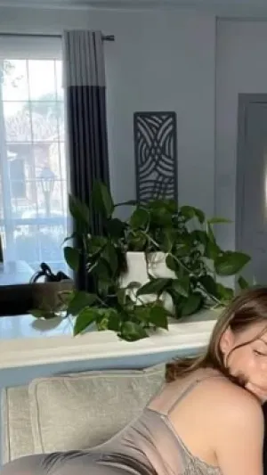 Eva44, 25 years old from United States