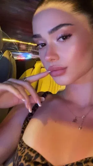 Shaina110, 23 years old from Italy