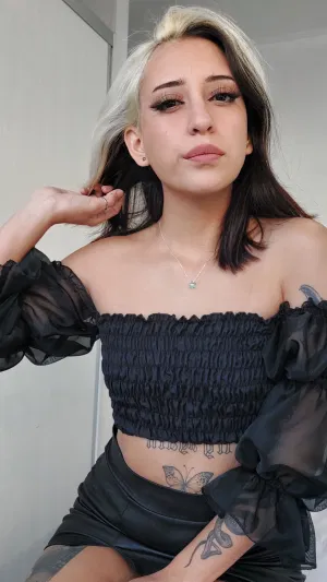 Lica76bnm, 20 years old from United Kingdom