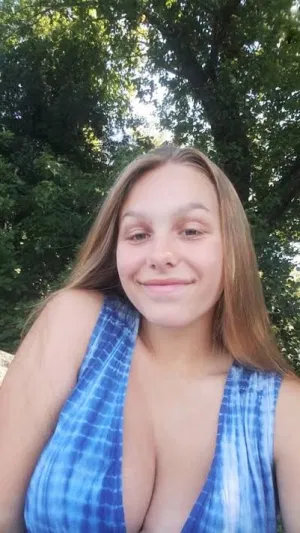 Lucy41, 24 years old from United States