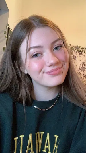 Everleigh1818, 18 years old from Canada