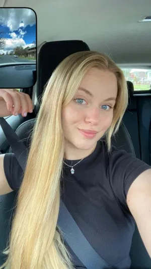 Charlie19, 19 years old from Canada