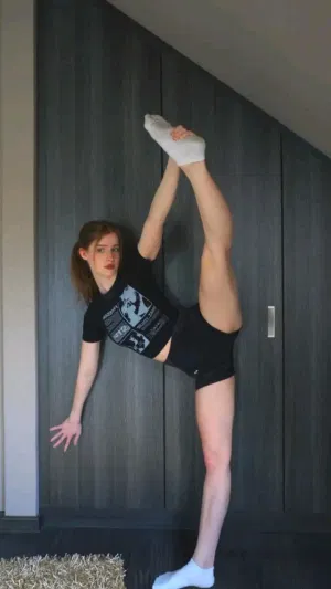 Sara34R, 24 years old from United States