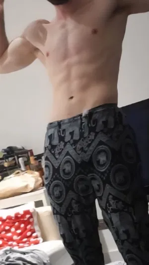 Zakh3161, 26 years old from United Kingdom