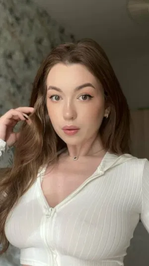 cumgirl_322, 22 years old from United States