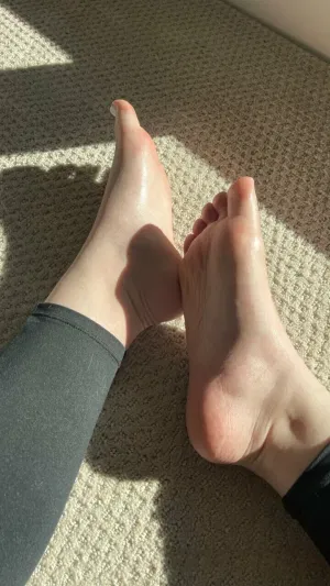 Ema_876, 19 years old from United States