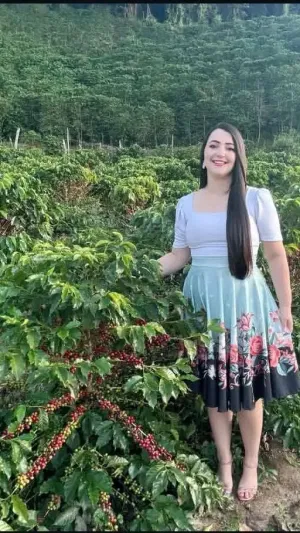 Ava215, 24 years old from Canada