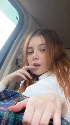 Lovew5, 22 years old from United Kingdom