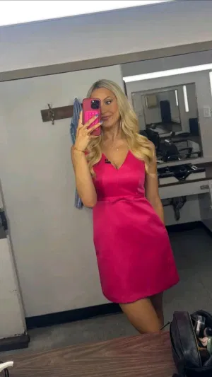 Lola33, 25 years old from Canada