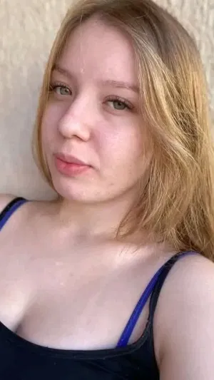 Rose342r3's Profile Photo