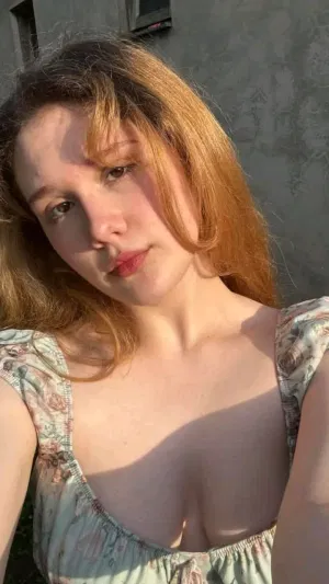 Iris34r, 23 years old from United States