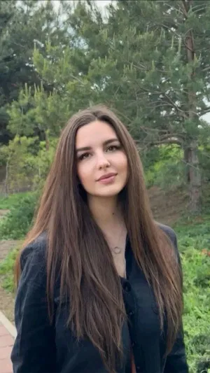 Bella45t4, 24 years old from Canada