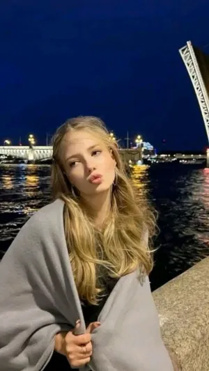 Olive3r, 25 years old from United Kingdom