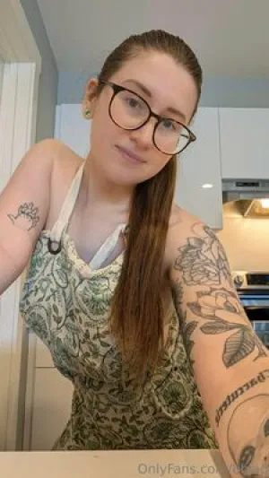 Miiriii, 19 years old from United States