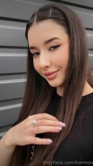 Nadia_23x, 22 years old from United States