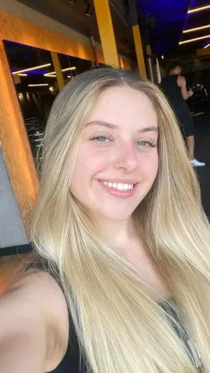 Grace354r3, 27 years old from Canada