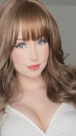 Dhff, 20 years old from United States