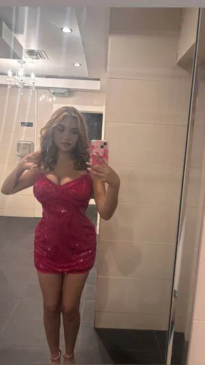 Linda22Fkfuu, 22 years old from United Arab Emirates