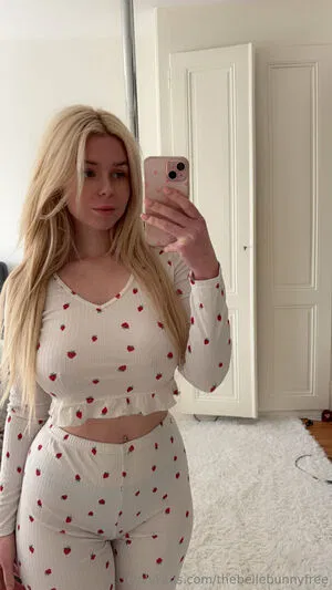 Sally6645, 25 years old from Australia