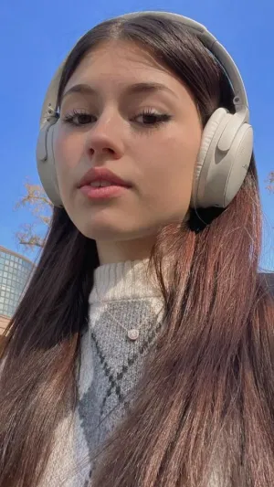 Eleanor245, 24 years old from France