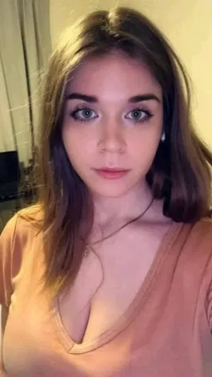 Jennifer454, 25 years old from United Kingdom