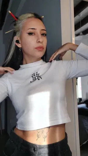 Linda22Fkfuuyr55, 22 years old from Ecuador