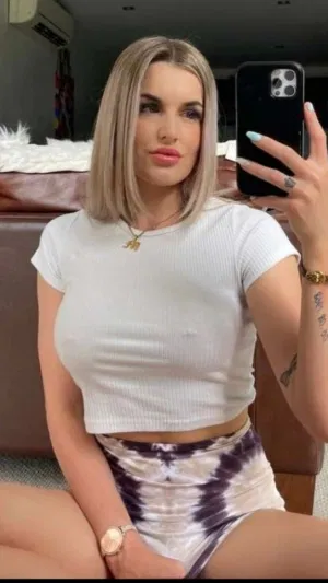 Rosequeen53853, 22 years old from United Kingdom