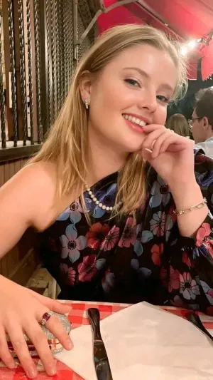 Robyn45, 25 years old from United States