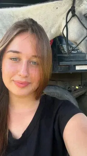 Jacqueline44, 22 years old from United Kingdom
