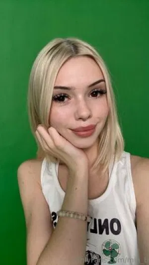 laura2_x1X2, 23 years old from United States