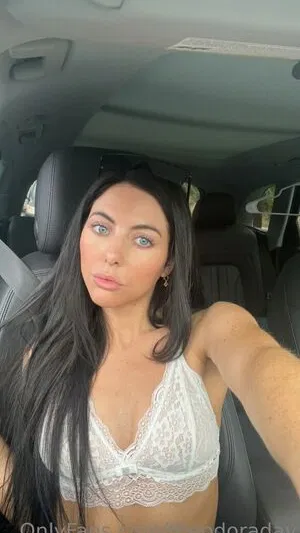 Sandra2515xxx, 21 years old from Canada