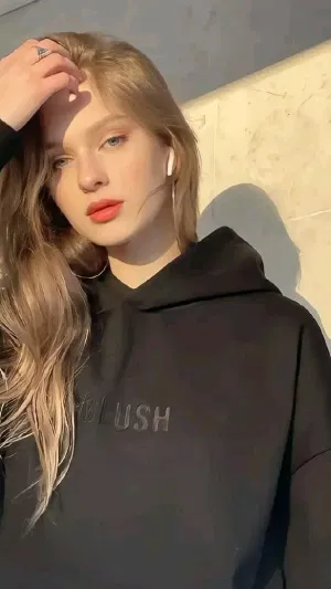 Evie4894, 24 years old from Canada