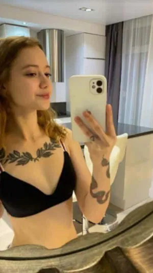 feveba65, 23 years old from Australia
