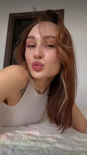 sabrina0121, 21 years old from United States