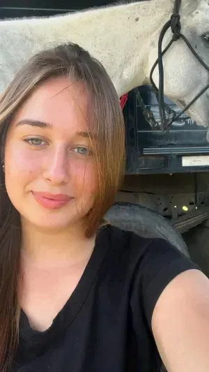 hdhdhd, 22 years old from Germany