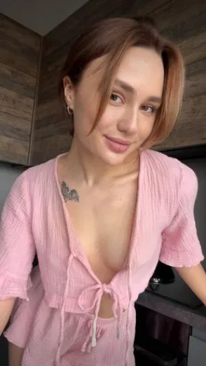 hotgrailz, 21 years old from United States