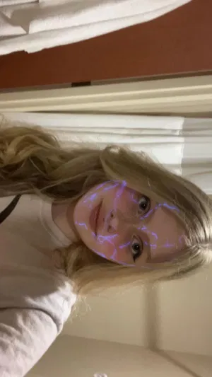 emma08queen, 18 years old from United States