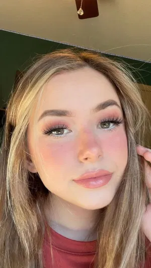 Sophie1xxx, 23 years old from United Kingdom