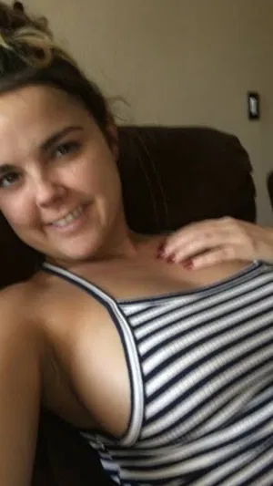 Liz0101, 28 years old from Canada