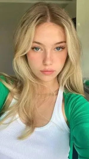 Lonabellyx's Profile Photo