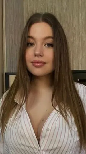 laura21X1hot, 21 years old from Sweden