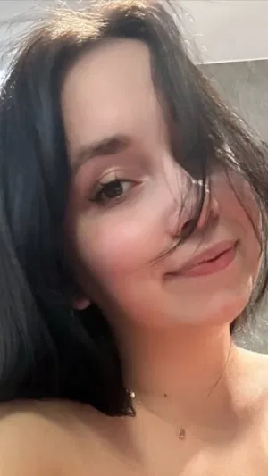 EllaW--2772, 23 years old from Germany