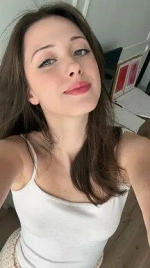 femele, 21 years old from Germany