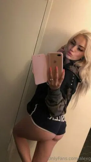 Emily20312xxf's Profile Photo