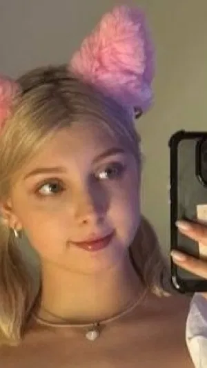 djlshsg493, 20 years old from United States