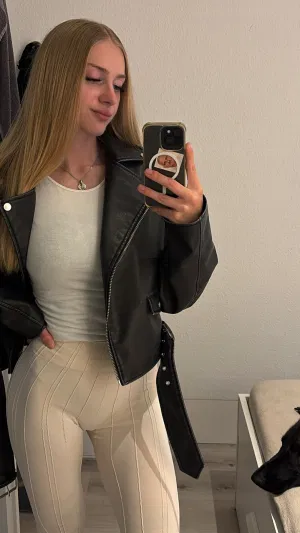 jennyviviax710x, 25 years old from United States