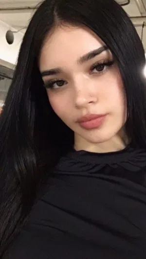 Ellaa---7877, 21 years old from United Kingdom