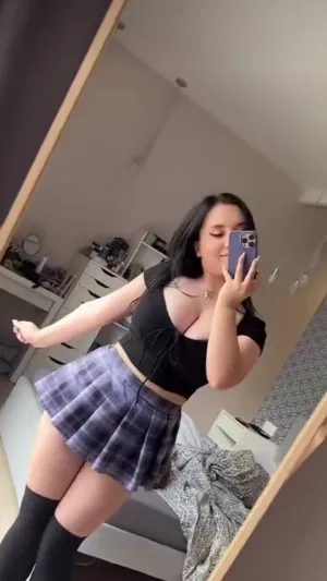 Naccy99, 21 years old from United States