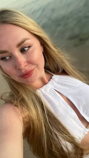 Zara_xx56, 23 years old from United States