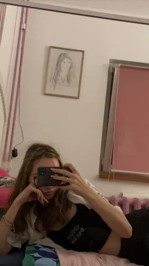 WhatsAppma908, 19 years old from Ireland